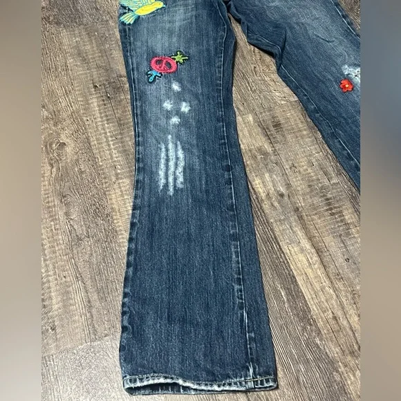 Miss Me WOODSTOCK Hippie Patch Embroidered Distressed Jeans 26 - Picture 3 of 11